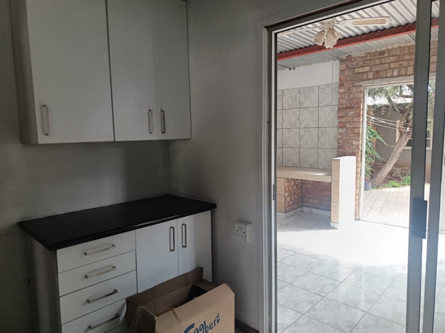 4 Bedroom Property for Sale in New Park Northern Cape